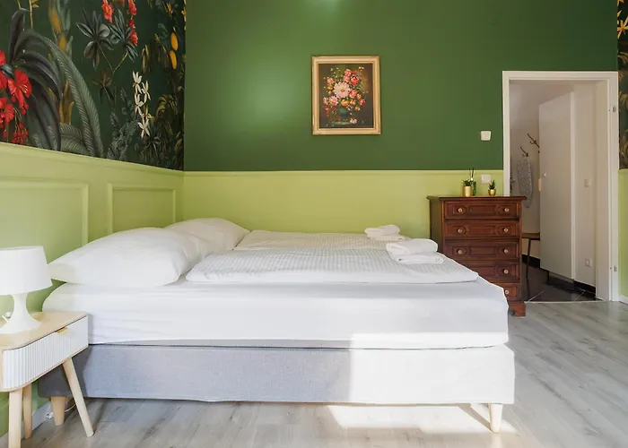 Apartman Golden - 2 Min To Westbahnhof Bécs